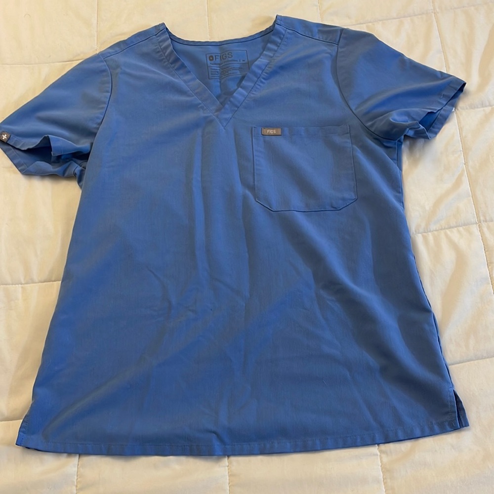 Ceil blue figs top